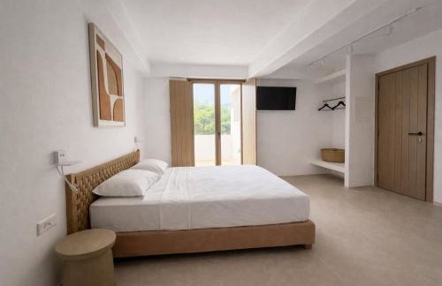 REYA suites - Photo 32