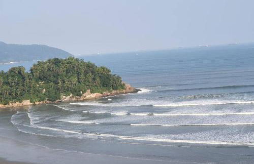 Apartamento espaçoso com vista deslumbrante - Foto 3