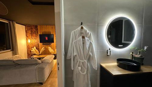 Premium suite with jacuzzi - Photo 5