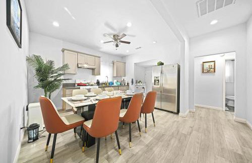 Great Location Oasis w Huge Backyard Near DTLA ,USC ,Ktown - Foto 2