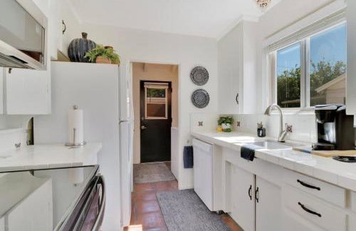 Spanish Home in Desirable Movie Colony East - Foto 8
