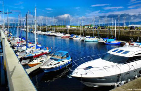 RIVER CLYDE VIEWS - PRIVATE & SPACIOUS APARTMENT - Photo 57