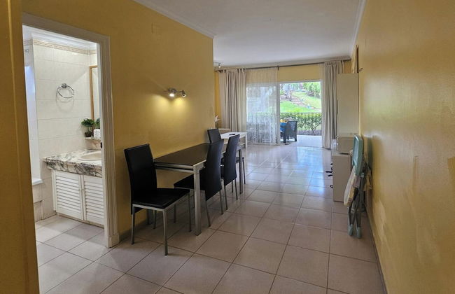 1 Bed Apt Sleeps 5 - Indoor Pool - Free Parking - Foto 11