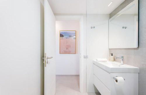 Oceanview Apartment with Balcony - Foto 20