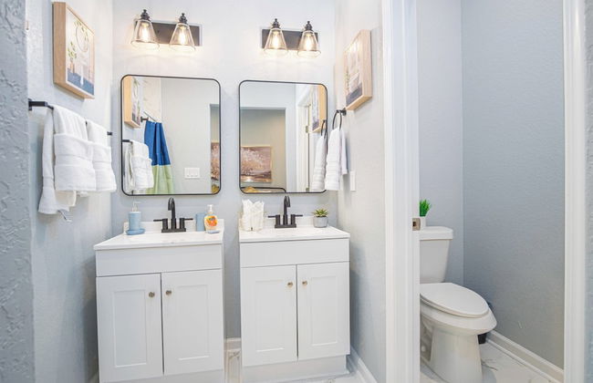 Experience Convenience w/ 4br/3ba Near Alamodome - Foto 18