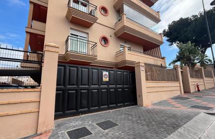 Apartamento nuevo con parking y piscina gratis - Photo 48