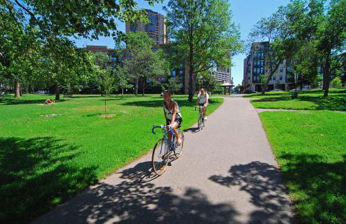 Urban Oasis by 5 Mins to Eat St, Downtown, & Convention Center - Foto 43