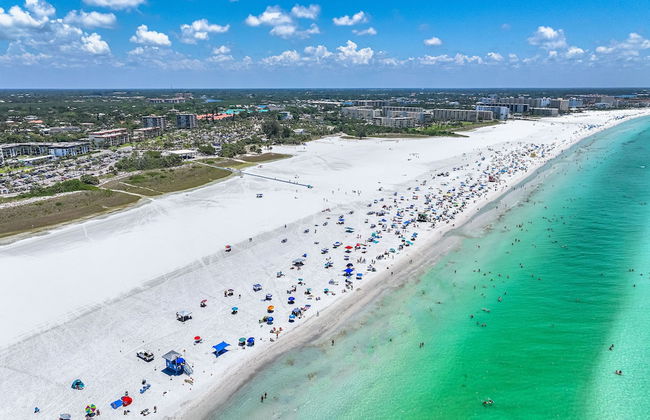 A Somewhere is Here by Beachside Management - Photo 35