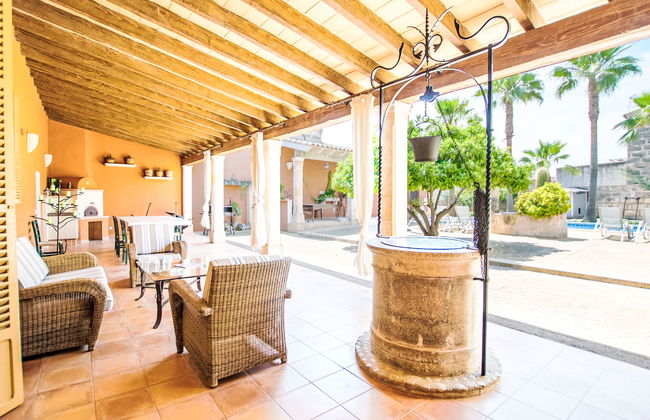 5 bedroom House in Maria de la Salut with private pool and garden - Photo 6