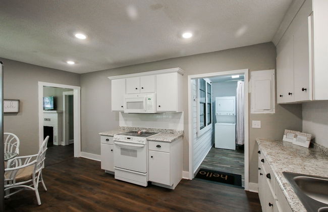 Historic Cottage for 6 Porch swing Pets - Foto 23