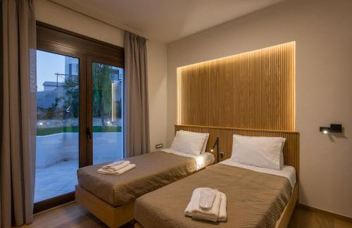 Villa Wisdom - Elegant & Homely with Pool, Galatas - Photo 36