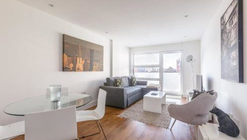 Luxury 2-bed Flat, Parking Near Tube and Emirates - Foto 1