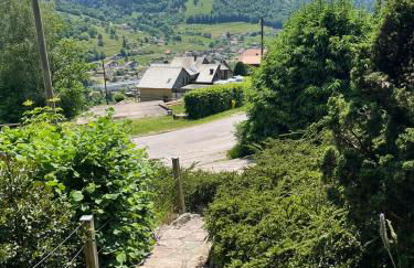 Chalet entier, vue panoramique, ruisseau et sauna. - Foto 15