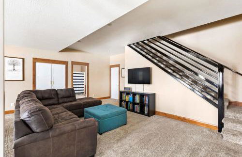 Great Falls Luxe Haven 4BR Gym Office and Hot Tub - Foto 36