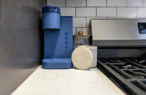 Three BR near Metlife with Laundry & Parking - Foto 18