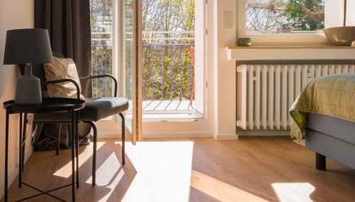 FeelsLikeHome - Traumhafte zentrumsnahe Wohnung mit Balkon&Parkplatz - Foto 2