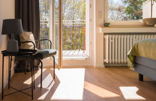 FeelsLikeHome - Traumhafte zentrumsnahe Wohnung mit Balkon&Parkplatz - Foto 2