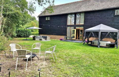 The Dairy Cottage with hot tub & pizza oven - Photo 47