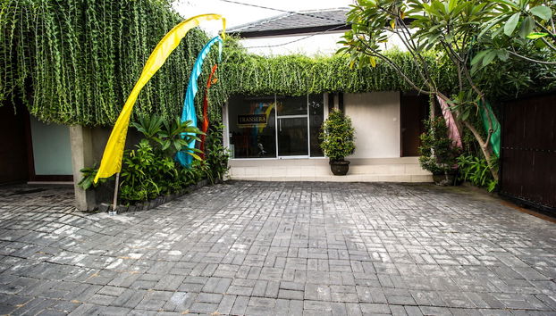 Transera Kirana Villa Seminyak - Foto 3, Recepción