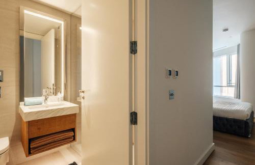 LUXURY 3 Bed 3 Bath Apartment in Central London - Photo 59
