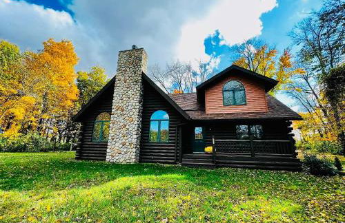 Serene Log Cabin Forest Retreat - Photo 2