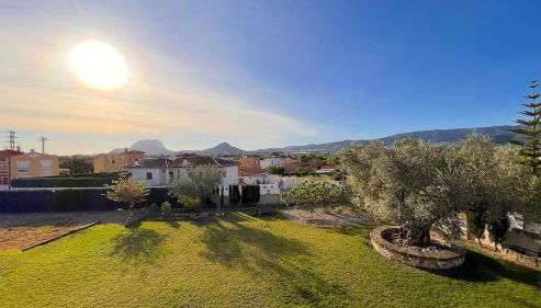 Pet friendly villa 10 minutes from the beach - Foto 2