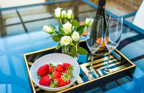 Unique 4 Bed Home in The Windsor Tapestries by Casa by Grace - Sleeps 7-9, Private Hot Tub Hire, Free Parking, Dog Friendly, Legoland, Windsor Castle - Foto 38