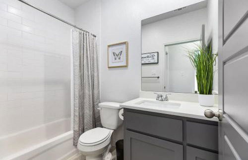 NEW Temple 12 BD Contractor & Group Friendly - Foto 19