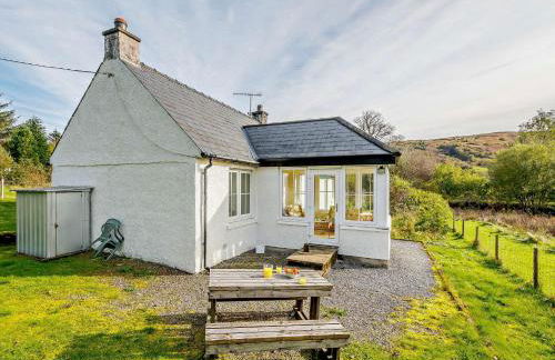 2 bed in Strontian CA046 - Photo 1
