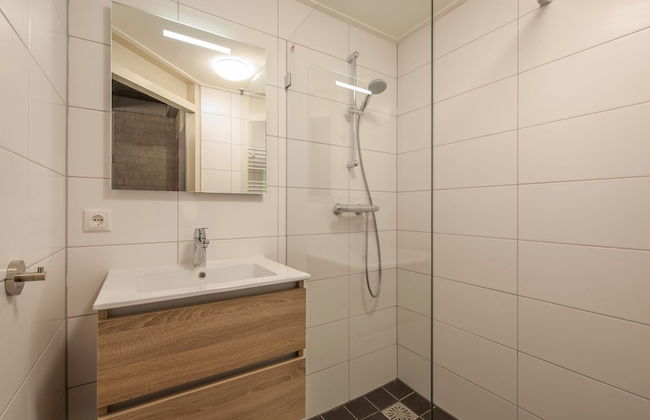 Restyled Bungalow with Dishwasher near Nature Reserve - Photo 10