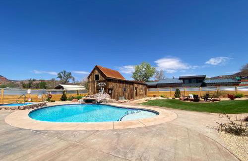 Timber & Tin H 2Bed 2Bath w Pool & Rooftop Deck - Foto 3