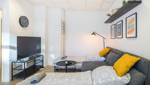 Spacious Two BR Close To Stadtpark and Street Parking - Foto 3