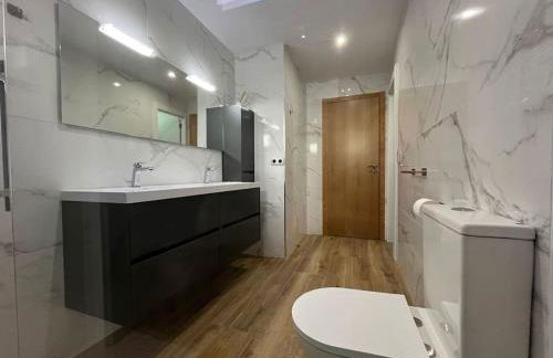 Casa Premium frente al Mar con 2 parkings - Photo 29