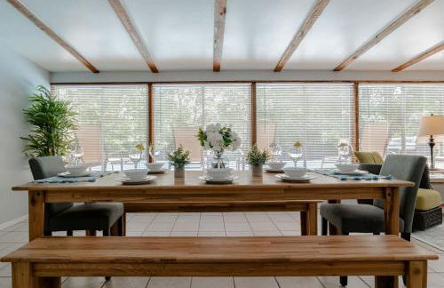 Private Pool & Yard Mins to Dining & University - Foto 20