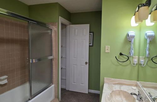 6BR in Suburban area close to Freeway and Galeria - Foto 41