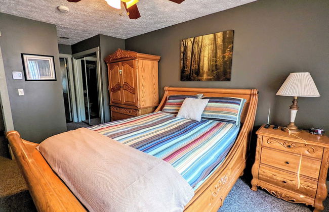 Frost Hollow by Avantstay Deck w/ Grill, Game Room Loft - Photo 14