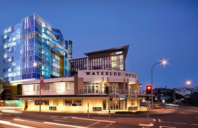 2BR Food Drink Hub Pool 2 Cars Gym Rooftop - Foto 33