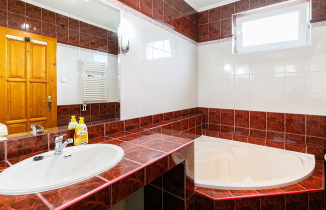 2 bedroom House in Kőröshegy with private pool and garden - Photo 9