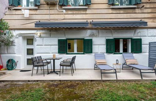 City Center Apartment with Free Parking - Foto 35