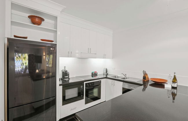 Alamanda Palm Cove by Lancemore - Photo 19