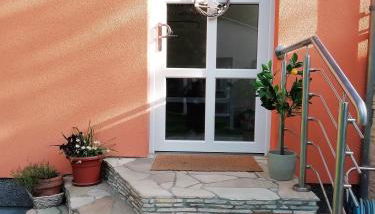 Ferienwohnung Am Waldesrand - Garten, Terrasse, Grill, Luftkühler, Massagesessel, Kinderspielecke, Spielekonsole - Foto 4