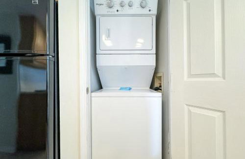 1br/1ba Sleeps 4 Near Beach w/ Breathtaking Ocean Views - Photo 2