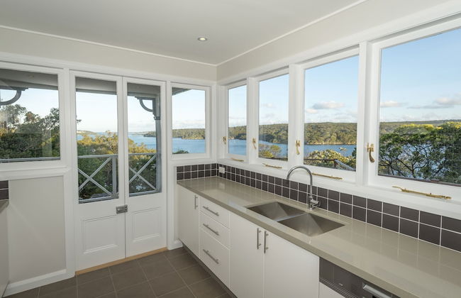 Royal National Park Cottages - Photo 1