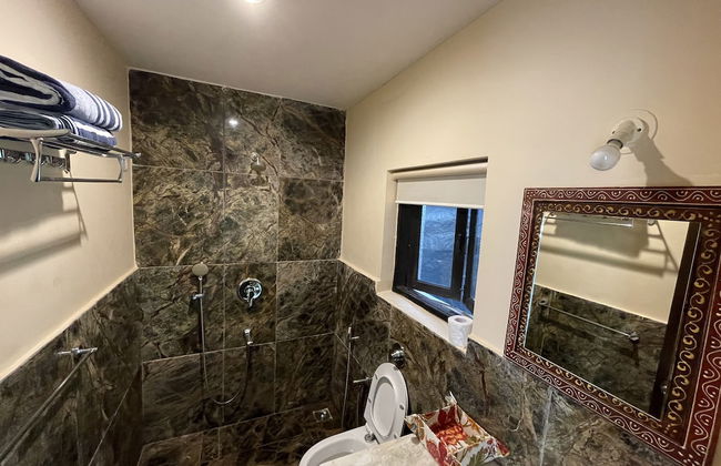 Casa Riverside- 5BHK Luxuty Pool Villa - Photo 33