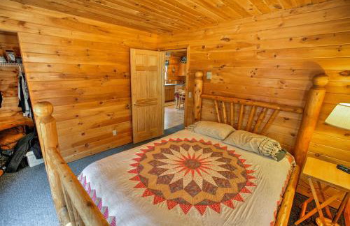 Private South Boardman Cabin on 10 Forest Acres! - Foto 12