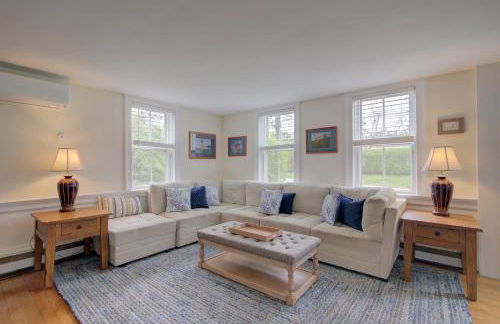 Short drive to town and popular beaches - Photo 11