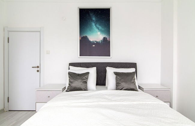 Sleek House With a Lovely Terrace in Besiktas - Foto 13