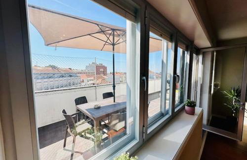 Renovado com AC, 2 WC completos, terraço e garagem - Foto 41