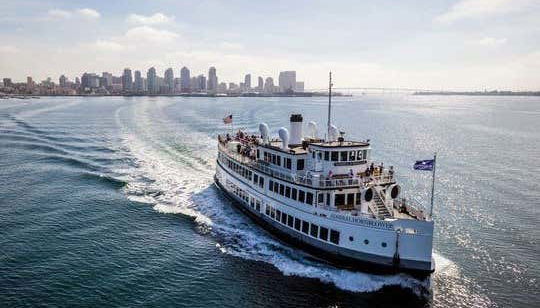 Giro in barca a San Diego