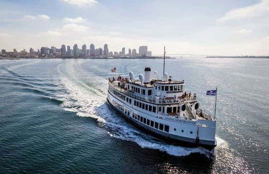 Paseo en barco al atardecer - Foto 2